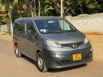 Nissan NV200 2013