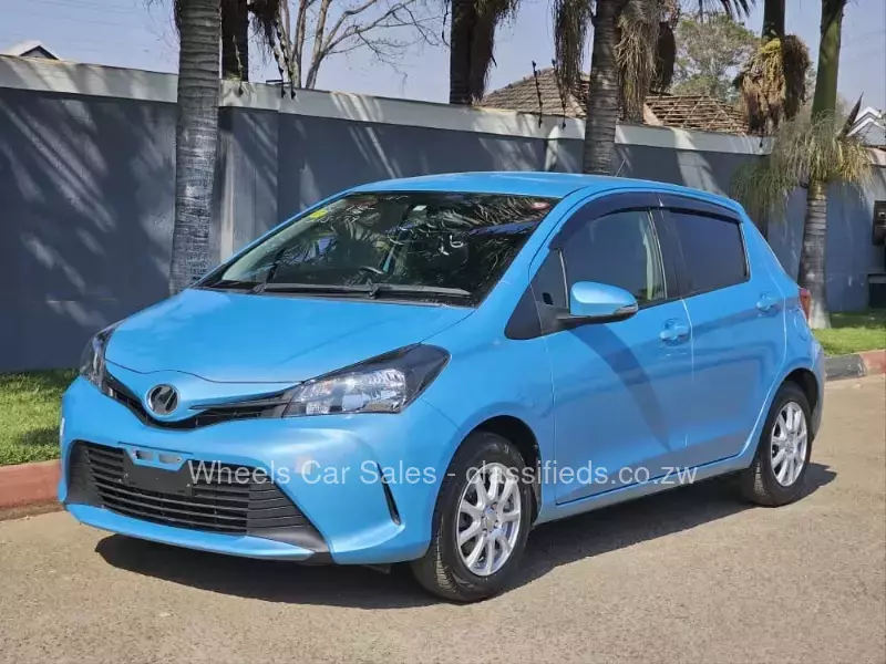 Toyota Vitz 2015