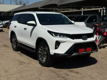 Toyota Fortuner 2024