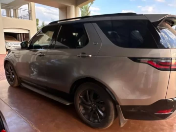 Land Rover Discovery 2021