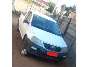 Nissan NP200 2014