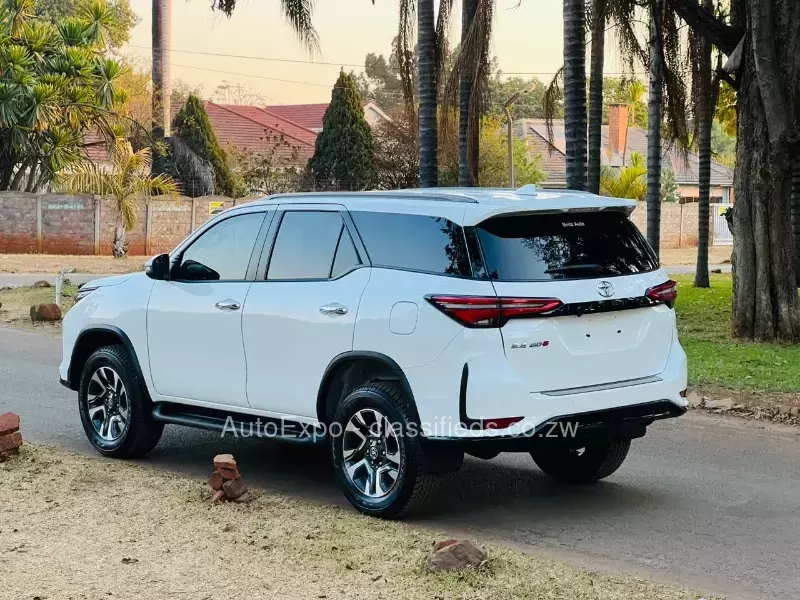 Toyota Fortuner 2024