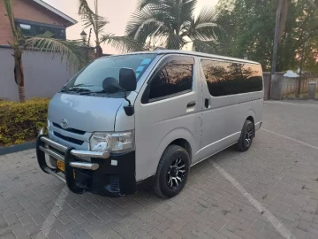 Toyota Hiace 2014