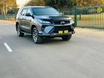 Toyota Fortuner 2024