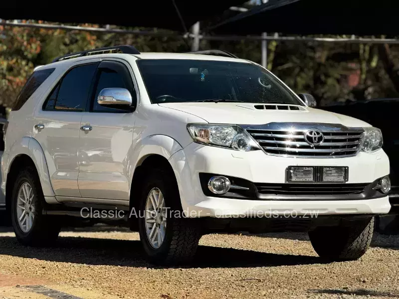 Toyota Fortuner 2015