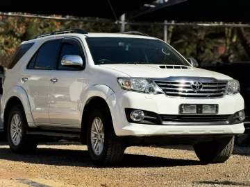 Toyota Fortuner 2015