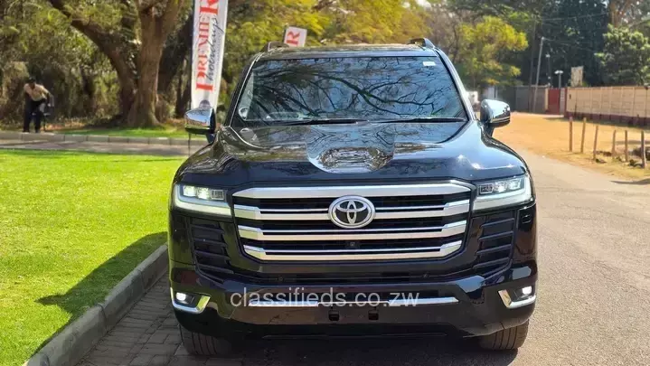 Toyota Land Cruiser 2023