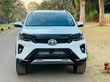 Toyota Fortuner 2024