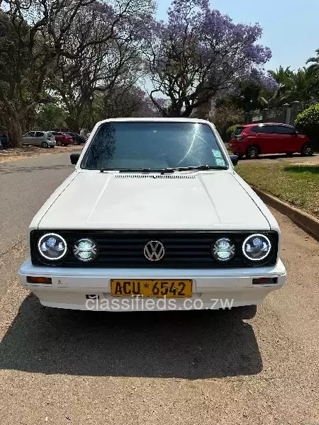 VW Golf make 1 2003