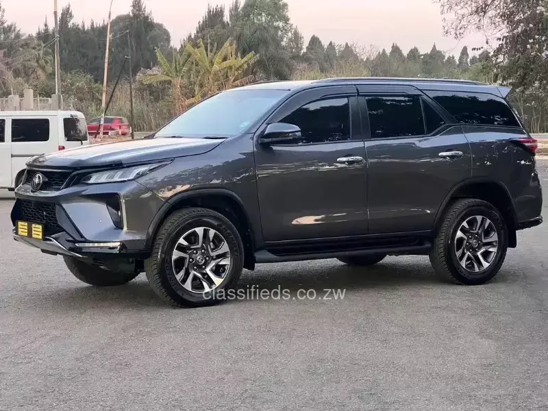 Toyota Fortuner 2024