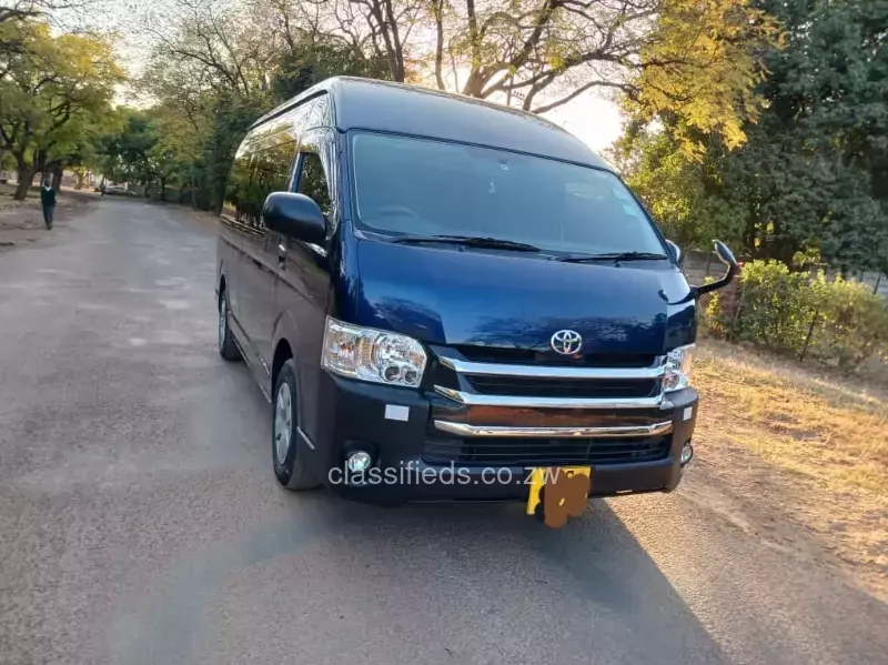 Toyota Hiace 2015