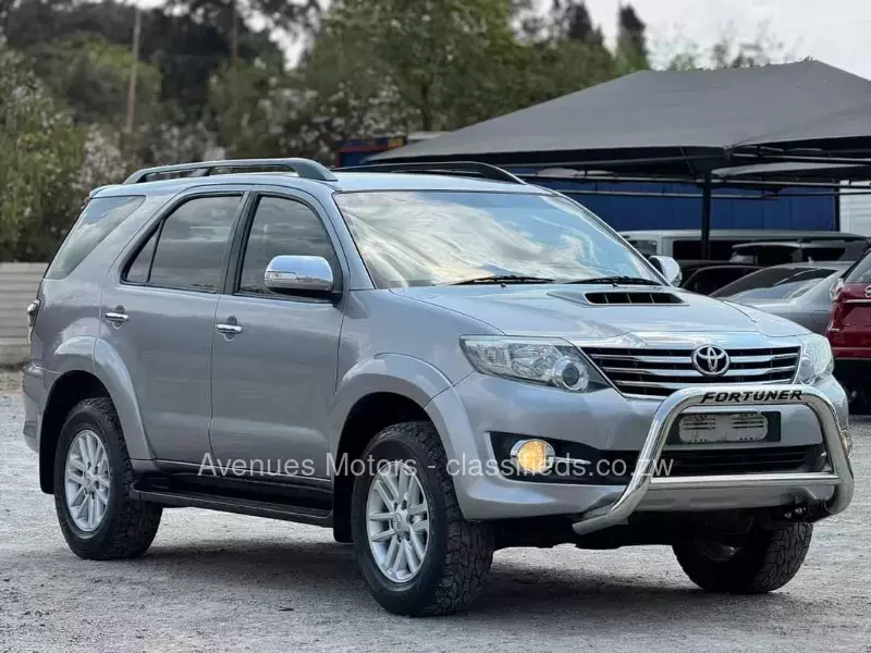 Toyota Fortuner 2015