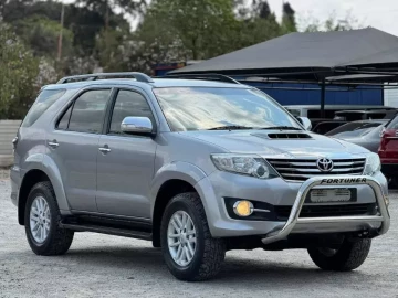 Toyota Fortuner 2015