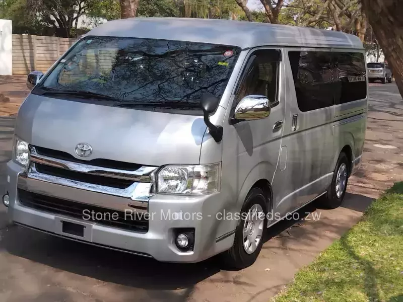 Toyota Hiace 2017