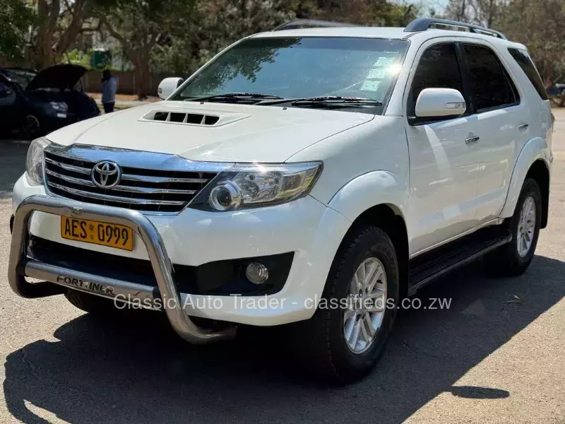 Toyota Fortuner 2014