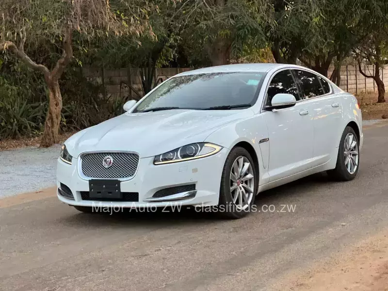 Jaguar XF 2015