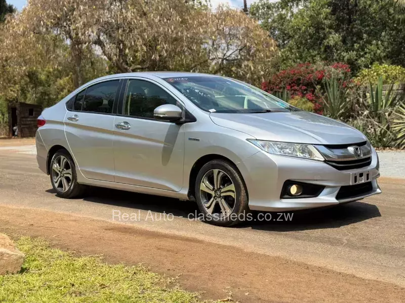 Honda Grace 2015