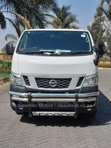 Nissan Caravan NV350 2015