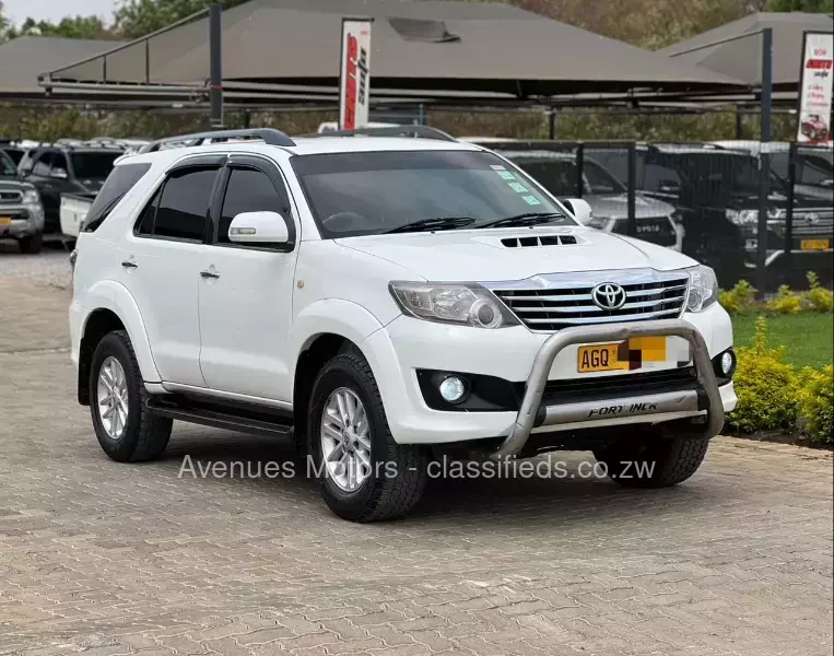 Toyota Fortuner 2013