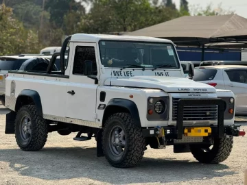 Land Rover Defender 2012