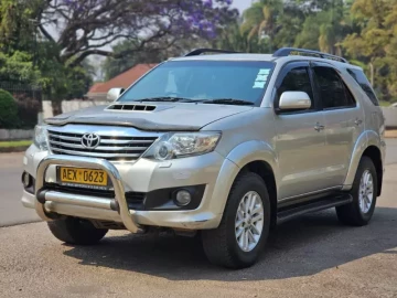 Toyota Fortuner 2014