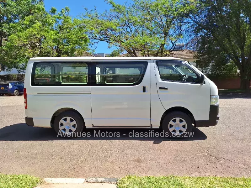 Toyota Hiace 2019