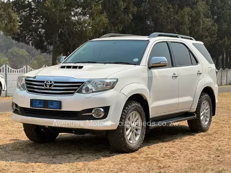 Toyota Fortuner 2015