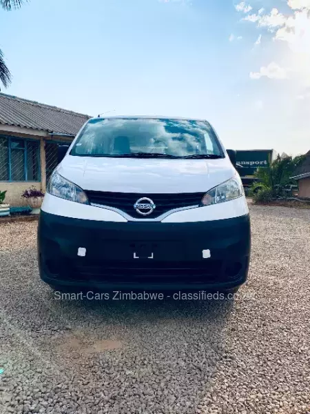 Nissan NV200 2016