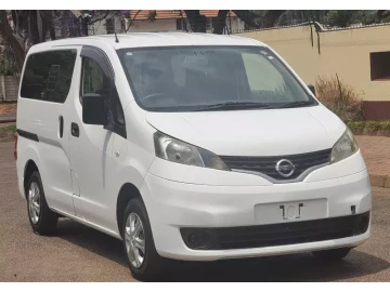 Nissan NV200 2015