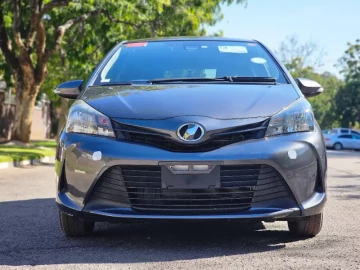 Toyota Vitz 2015