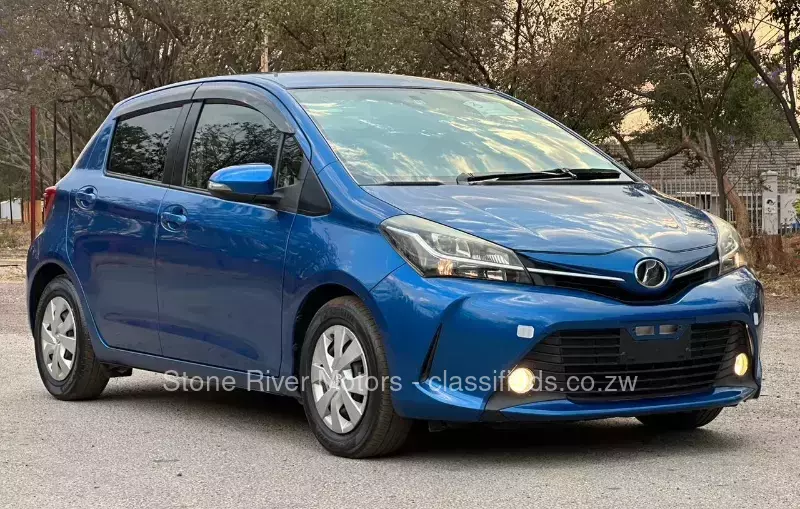 Toyota Vitz 2015