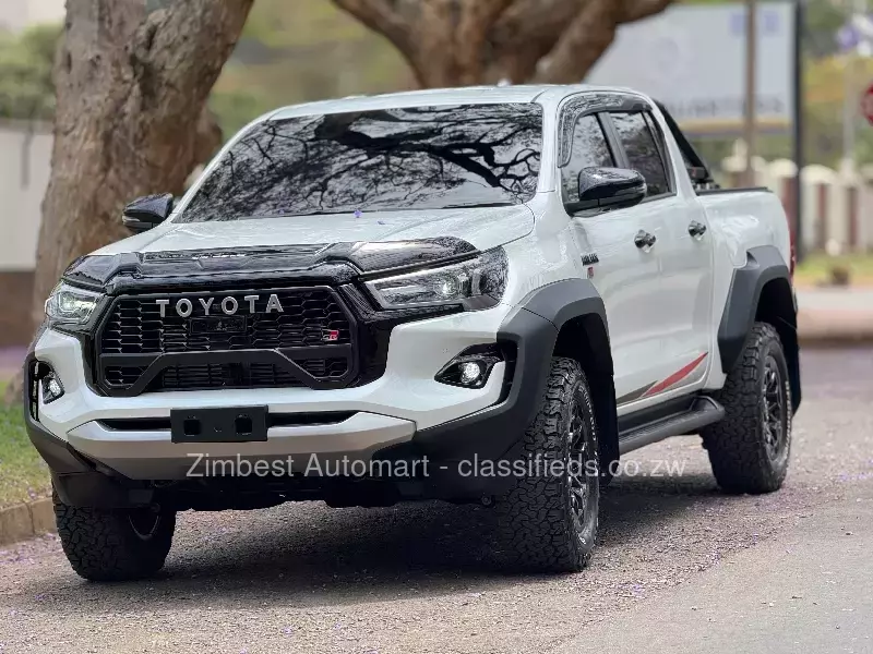 Toyota Hilux 2024