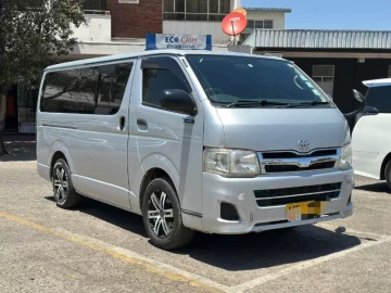 Toyota Hiace 2014