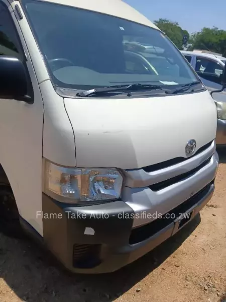 Toyota Hiace 2014