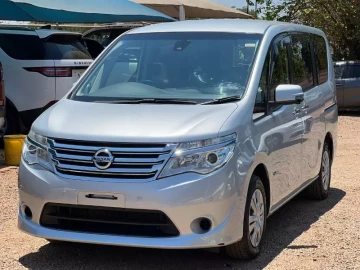 Nissan Serena 2015