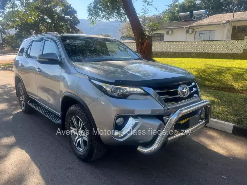 Toyota Fortuner 2016