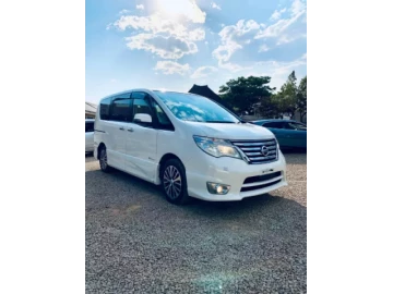 Nissan Serena 2015