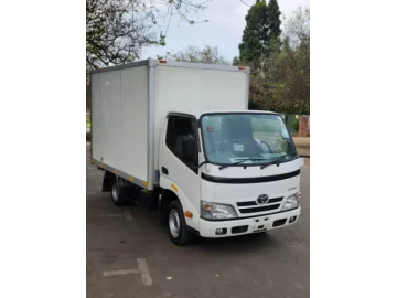 Toyota Dyna 2015