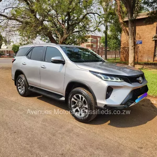 Toyota Fortuner 2023