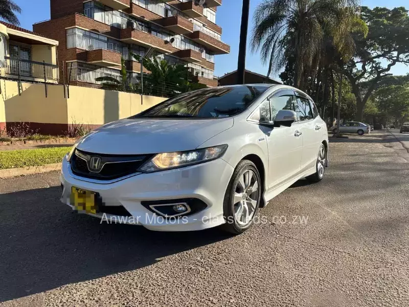 Honda Jade 2015