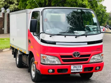 Toyota Dyna 2015