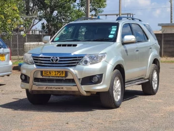 Toyota Fortuner 2014