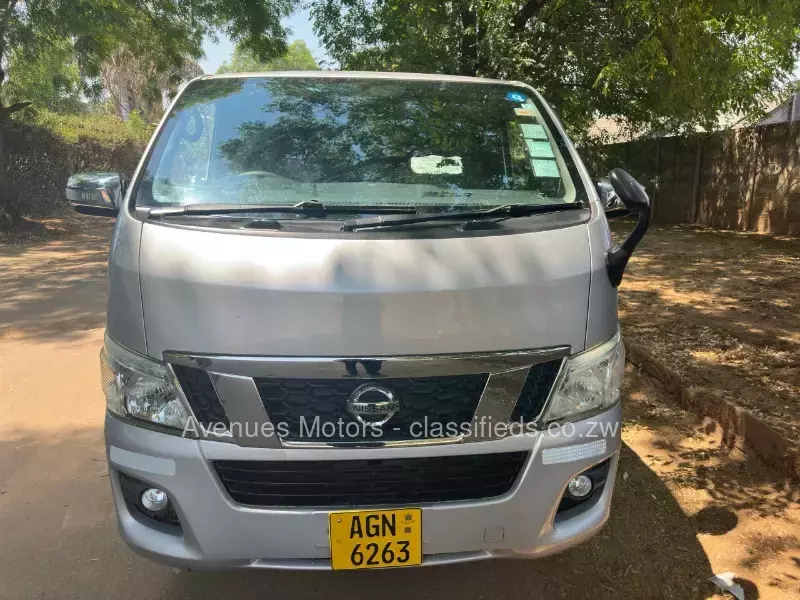 Nissan NV350 2015