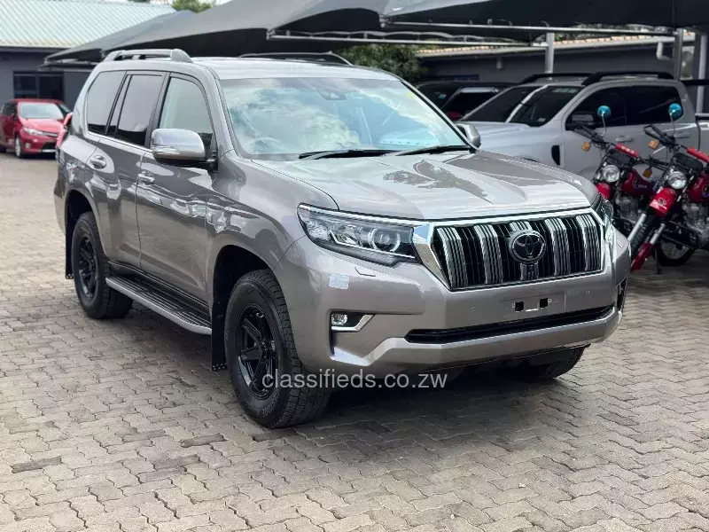 Toyota Prado 2023