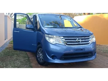 Nissan Serena 2015