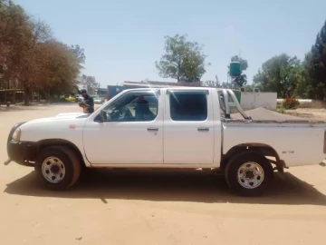 Nissan NP300 2008