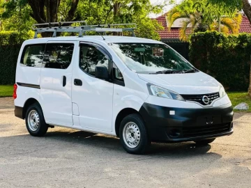 Nissan NV200 2015