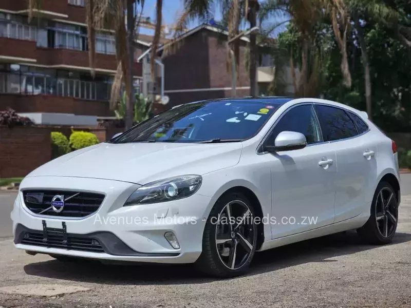 Volvo V40 2015