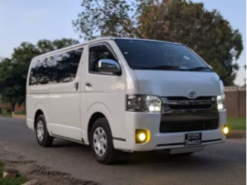 Toyota Regius 2016