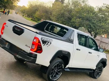 Toyota Hilux 2024